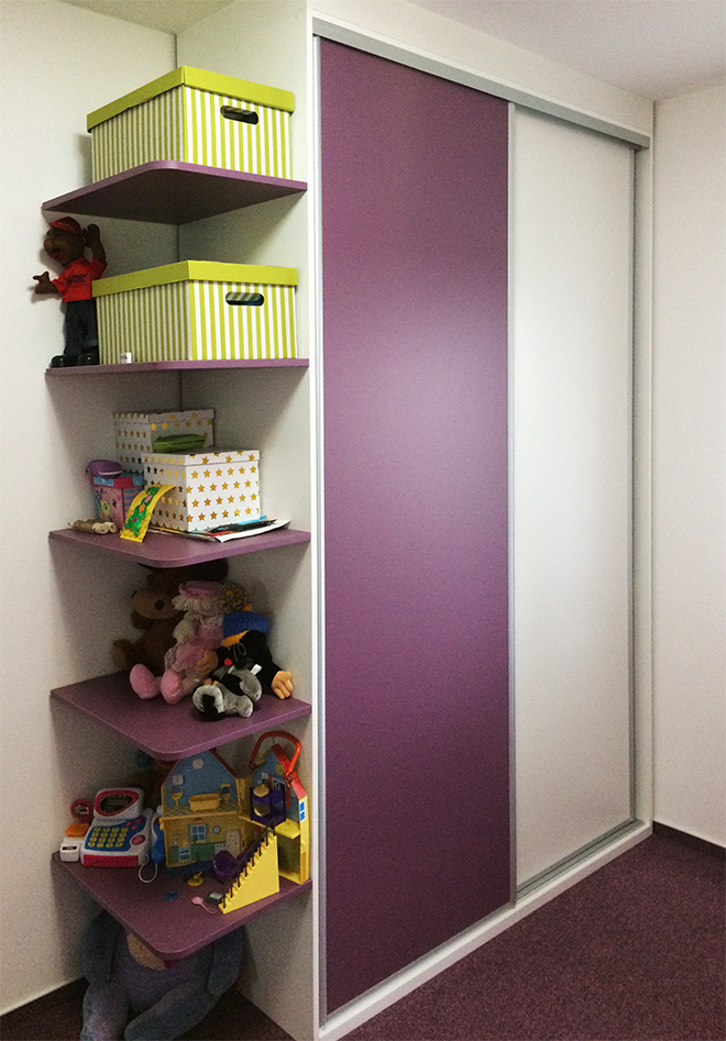 Dětský nábytek skříň fialová
