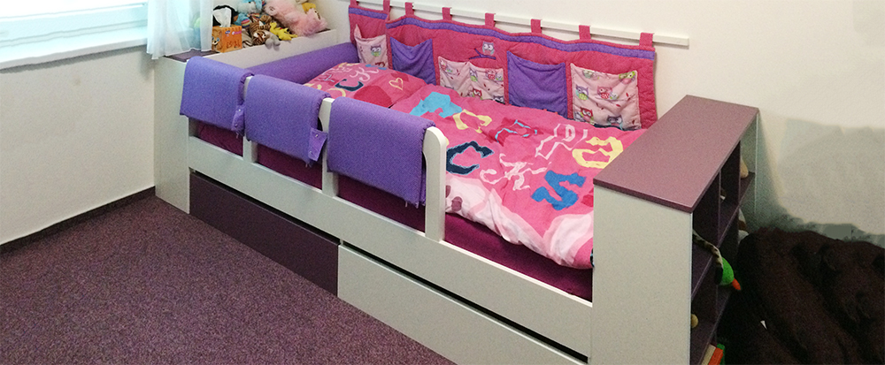Dětská postel na míru fialová